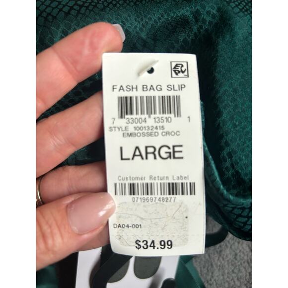 INC International Concept - Women’s Slippers in Bag Embossed Green - Size L 9-10 - Picture 6 of 7